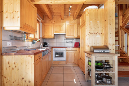 Chalet B  with Jacuzzi