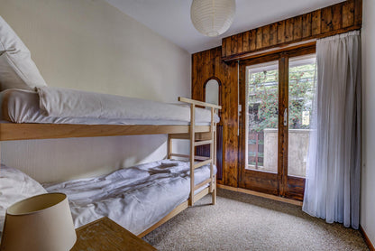 Chalet T  5 Bedrooms